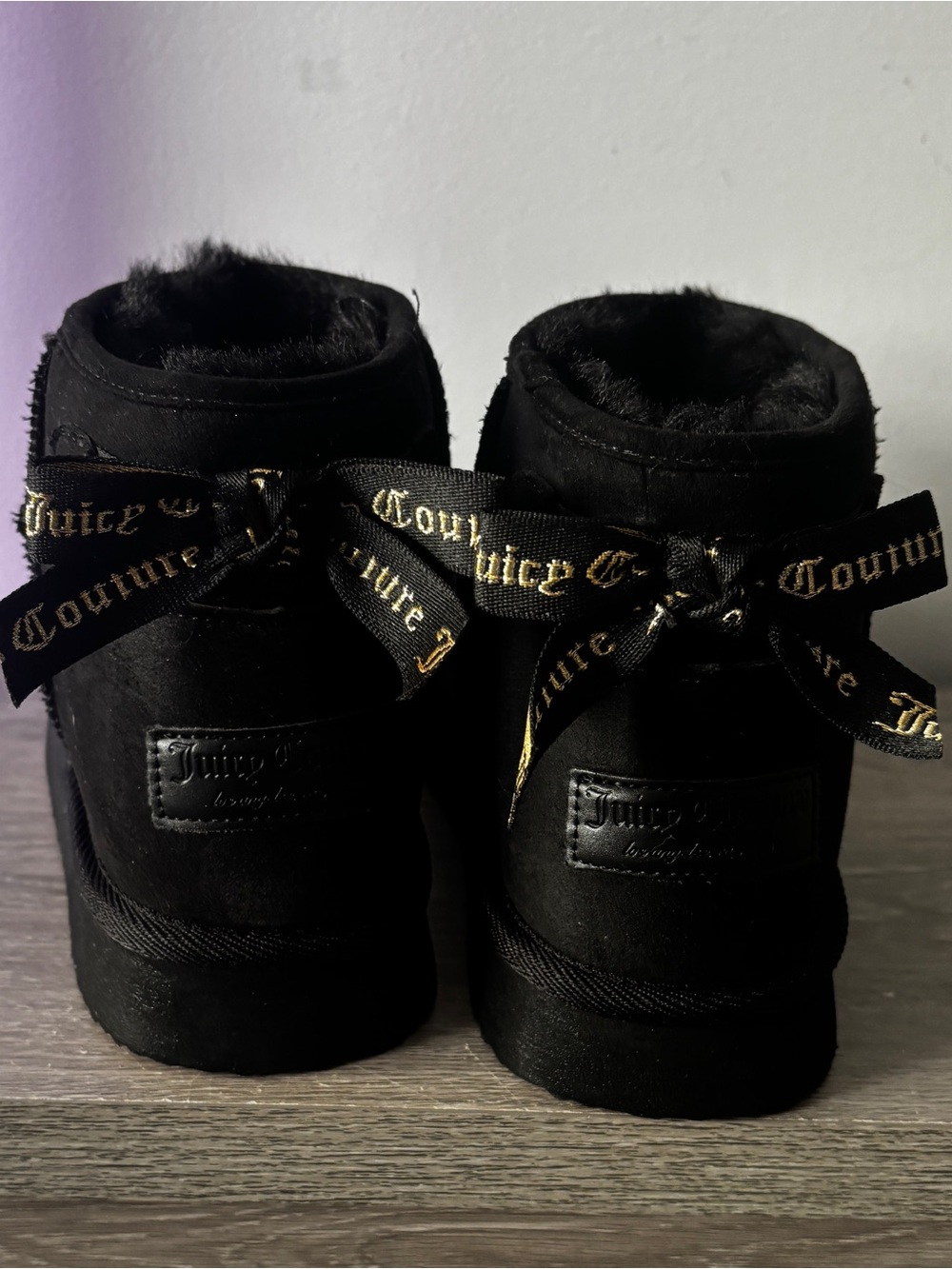 Juicy Couture fluffy faux fur lining boot